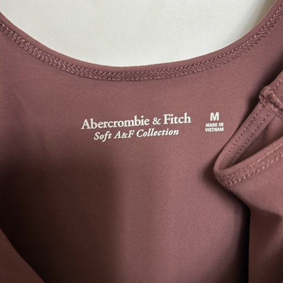 NWOT Abercrombie and Fitch Bodysuit - Pink/Purple - Size M - Picture 3 of 4